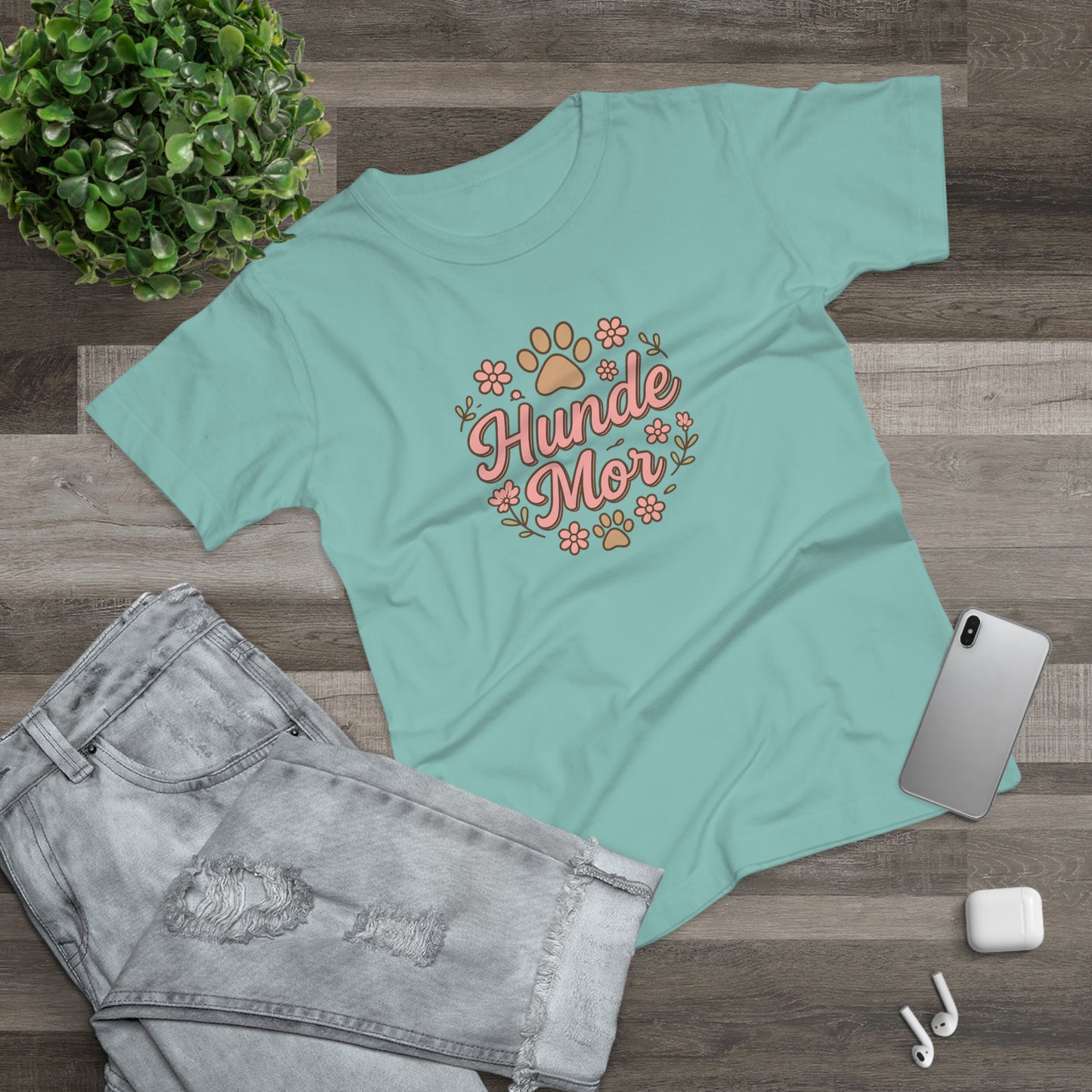 Hunde Mor T-shirt – Sødt design med poteaftryk og blomster