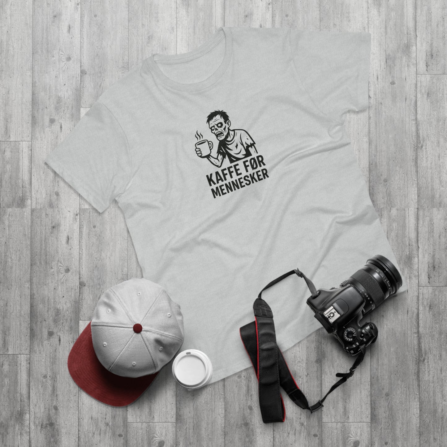 Kaffe før mennesker T-shirt | Sjov zombie T-shirt med humor til kaffeelskere, kollegaer og morgentrætte