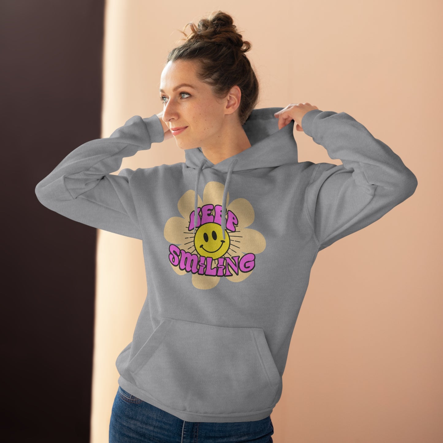 Smilende Solskin Unisex Pullover Hættetrøje | Hyggelig Sweatshirt til Hverdag, Perfekt Gave til Venner, Afslappet Streetwear, Happy Vibes